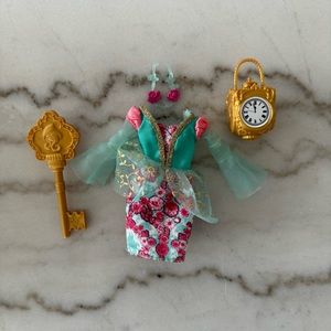 Ever After High Ashlynn Ella outfit